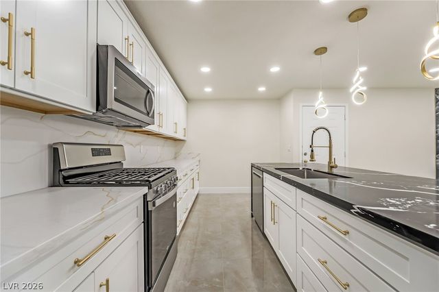 2200 South Fort Apache Road 2073, Las Vegas, NV 89117