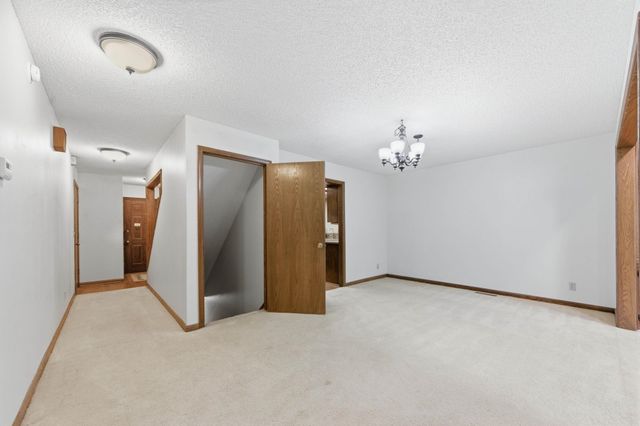 10103 W Alamo, Wichita, KS 67212