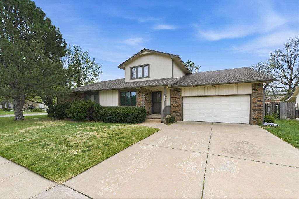 10103 W Alamo, Wichita, KS 67212