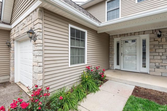 5704 W Vinca Ln, Ellettsville, IN 47429