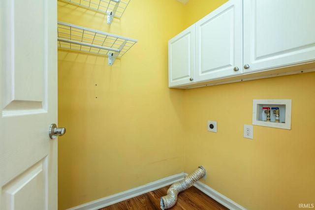 5704 W Vinca Ln, Ellettsville, IN 47429