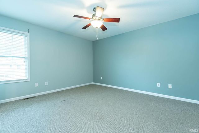 5704 W Vinca Ln, Ellettsville, IN 47429