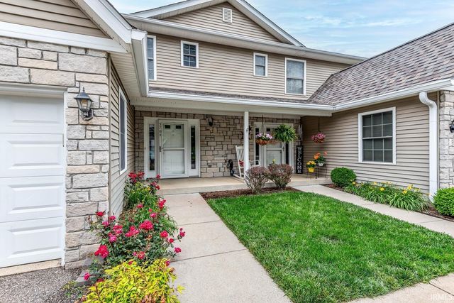 5704 W Vinca Ln, Ellettsville, IN 47429