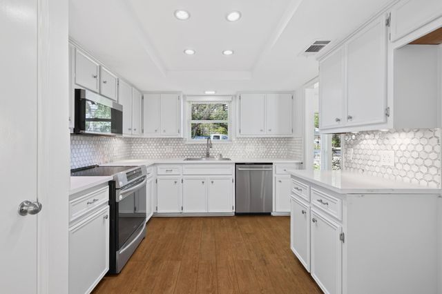 1317 Wilson Heights DR, Austin, TX 78746