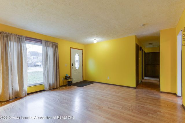 2127 Robinson Road, Lansing, MI 48910