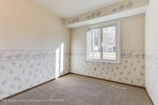 2127 Robinson Road, Lansing, MI 48910