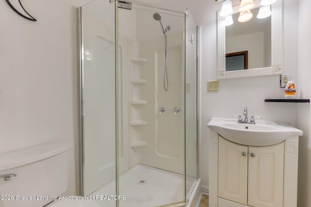 2127 Robinson Road, Lansing, MI 48910