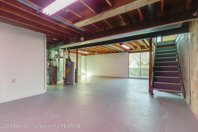 2127 Robinson Road, Lansing, MI 48910