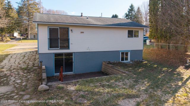 2127 Robinson Road, Lansing, MI 48910