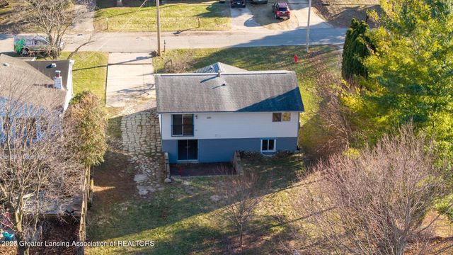 2127 Robinson Road, Lansing, MI 48910