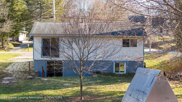 2127 Robinson Road, Lansing, MI 48910