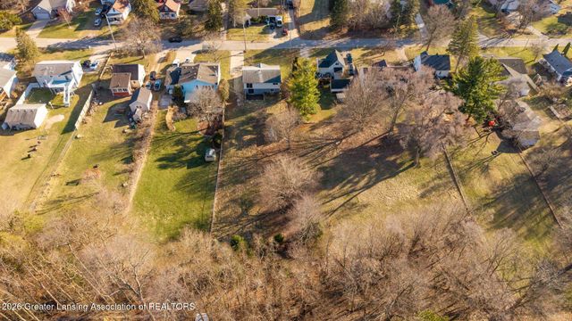 2127 Robinson Road, Lansing, MI 48910