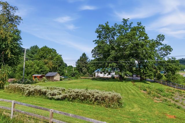 6 Ledford Chapel Road, Hayesville, NC 28904