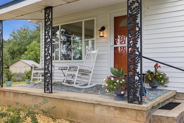 6 Ledford Chapel Road, Hayesville, NC 28904