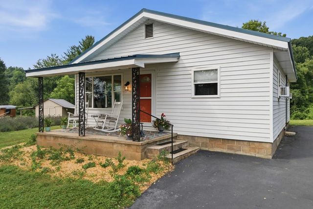 6 Ledford Chapel Road, Hayesville, NC 28904