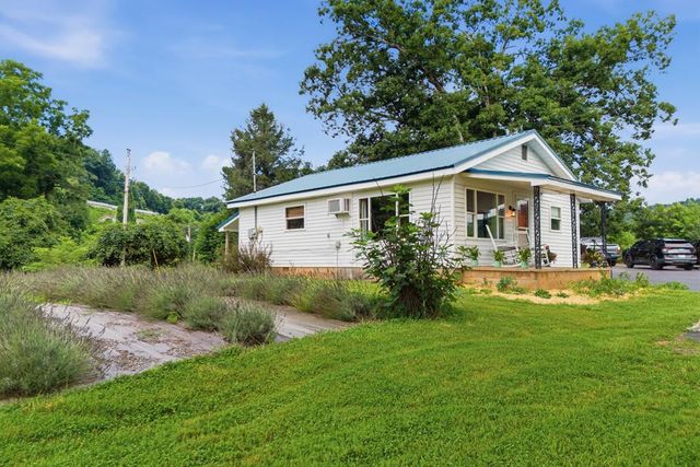 6 Ledford Chapel Road, Hayesville, NC 28904