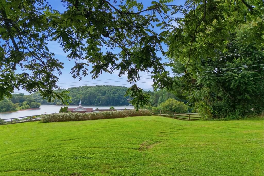 6 Ledford Chapel Road, Hayesville, NC 28904