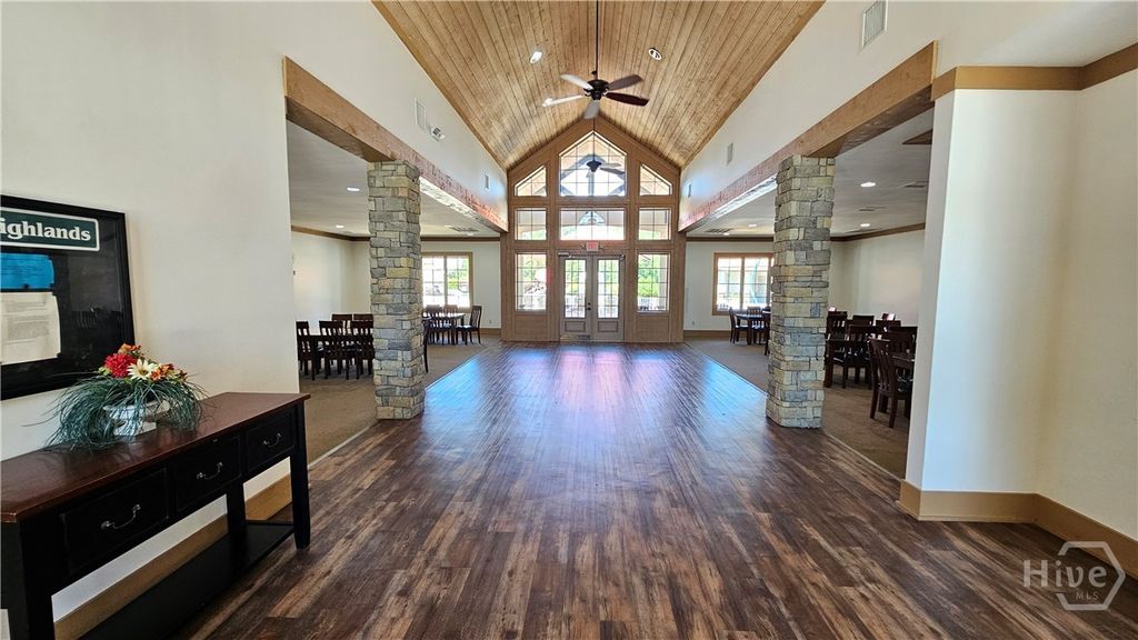 Image 17 of property listing at 183 Brookline Drive, Savannah, GA 31407