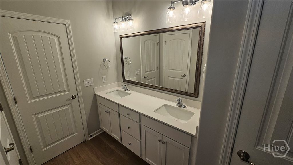 Image 6 of property listing at 183 Brookline Drive, Savannah, GA 31407