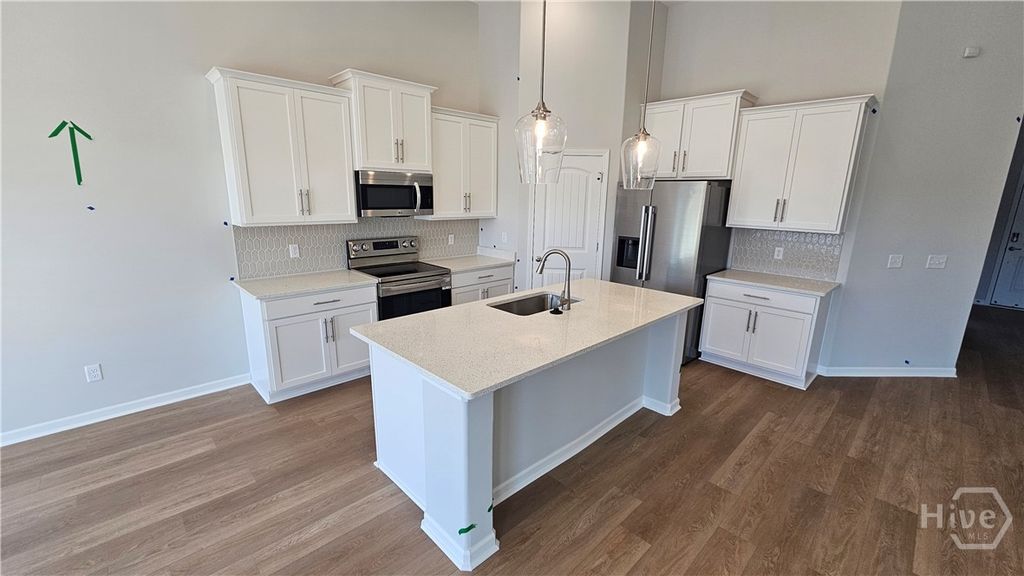 Image 9 of property listing at 183 Brookline Drive, Savannah, GA 31407