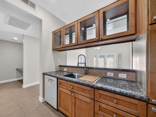 1010 Rosine Street 22, Houston, TX 77019