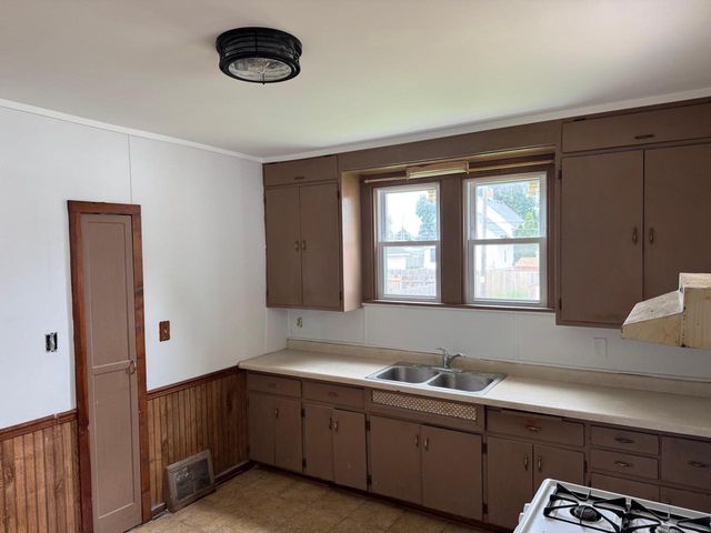 1820 54th STREET, Kenosha, WI 53140