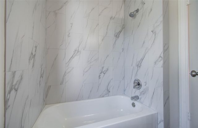 10730 Clear Cove LN, Houston, TX 77041