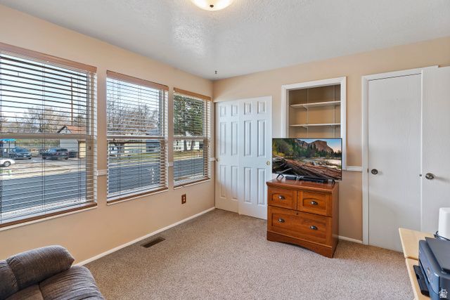 2477 N 1050 W, Clinton, UT 84015