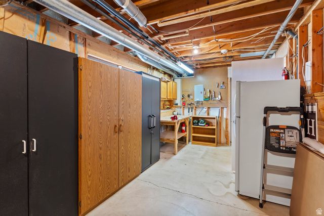 2477 N 1050 W, Clinton, UT 84015