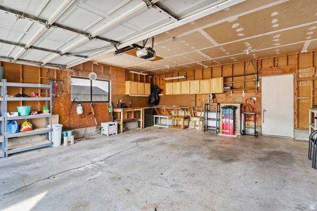 2477 N 1050 W, Clinton, UT 84015