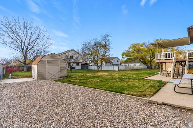 2477 N 1050 W, Clinton, UT 84015