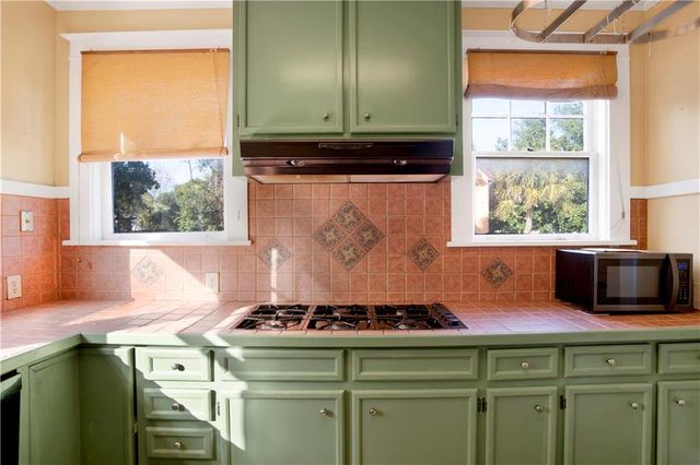 4 Demouy Avenue, Mobile, AL 36606