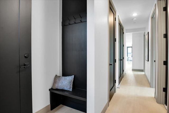 4235 S Champlain Avenue 1N, Chicago, IL 60653