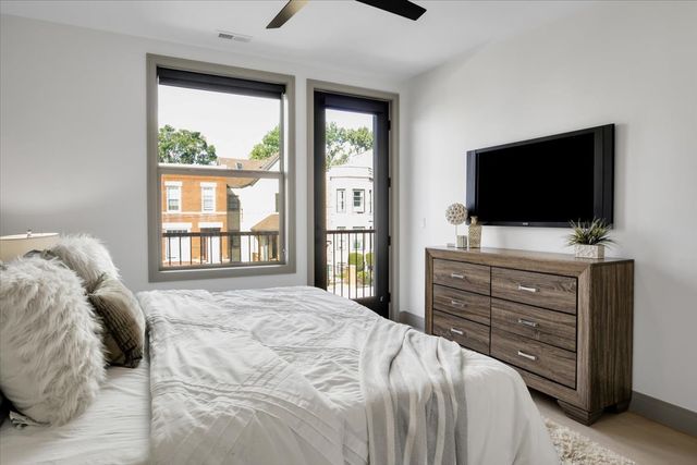 4235 S Champlain Avenue 1N, Chicago, IL 60653