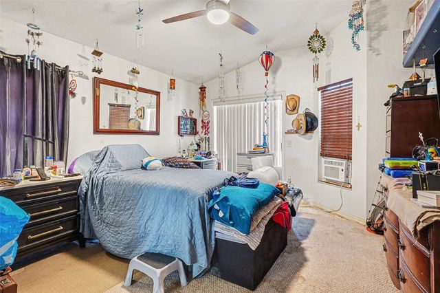 1464 BLUFF LOOP, Dundee, FL 33838