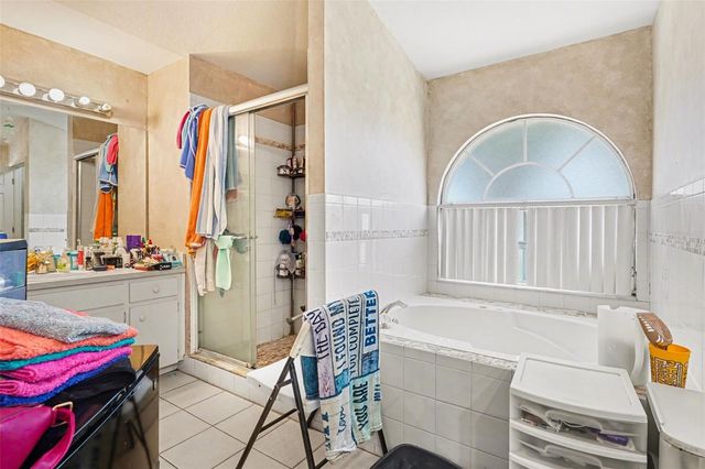 1464 BLUFF LOOP, Dundee, FL 33838