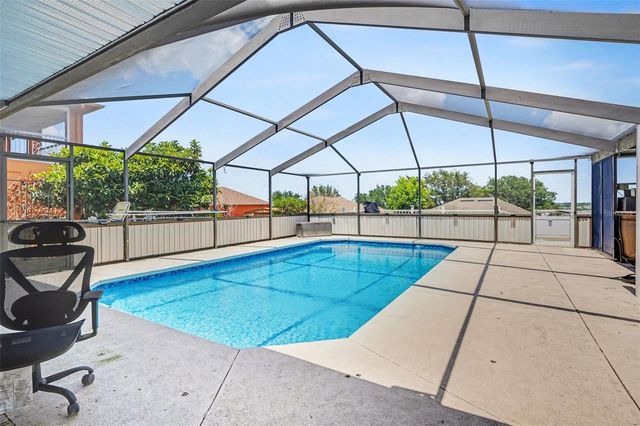 1464 BLUFF LOOP, Dundee, FL 33838