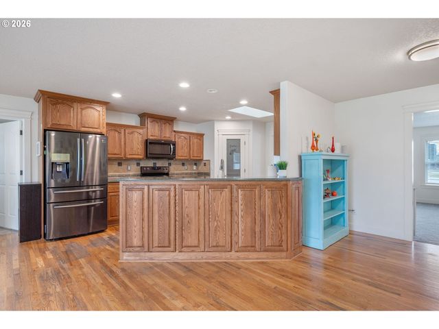 270 RAINBOW Way, Kelso, WA 98626