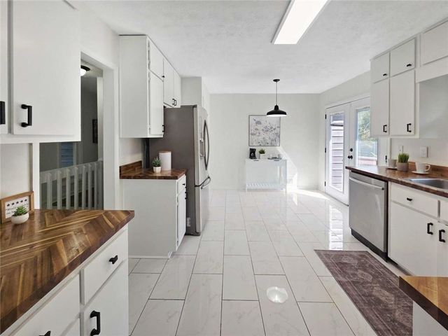 2810 Creekwood Lane, Lawrenceville, GA 30044