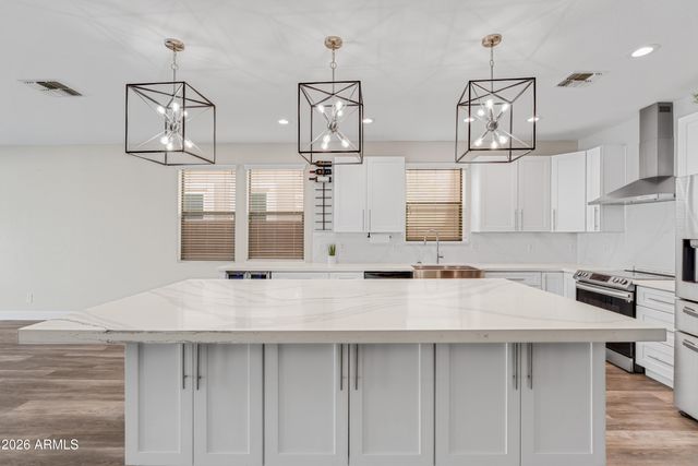 1644 E CIELO GRANDE Avenue, Phoenix, AZ 85024