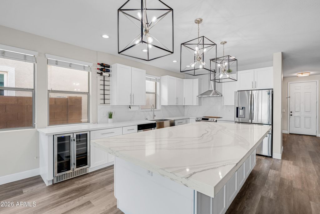 Image 11 of property listing at 1644 E CIELO GRANDE Avenue, Phoenix, AZ 85024