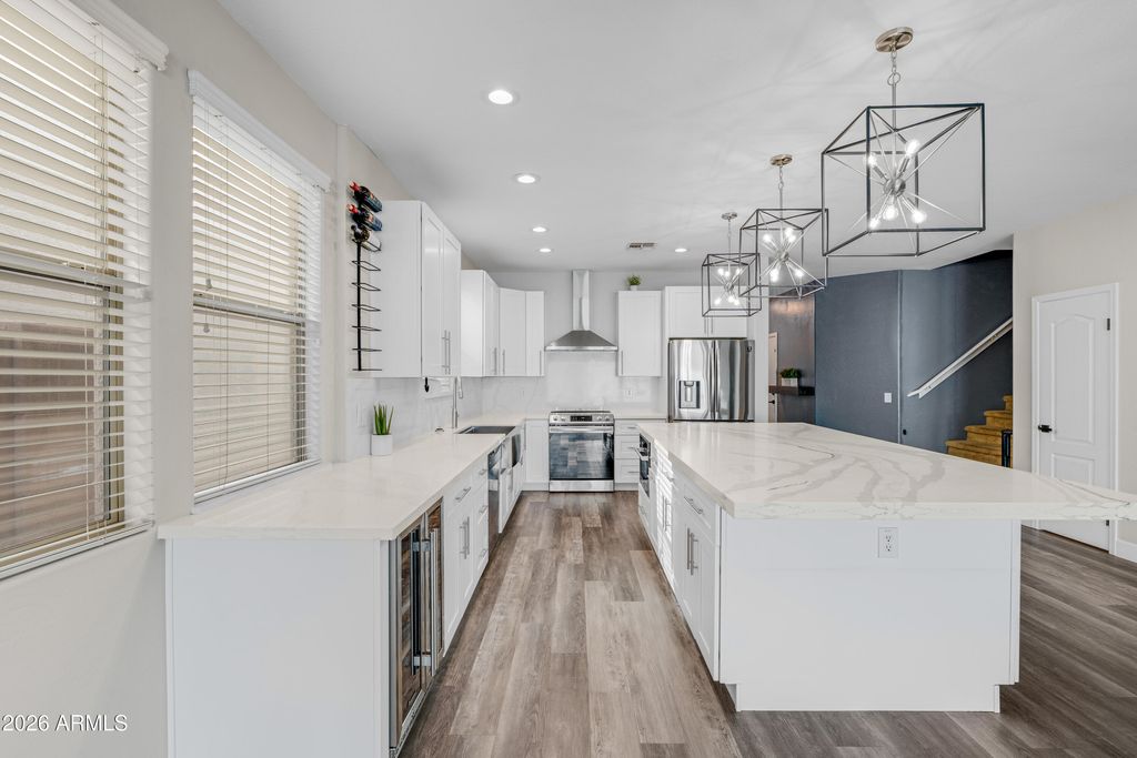 Image 7 of property listing at 1644 E CIELO GRANDE Avenue, Phoenix, AZ 85024