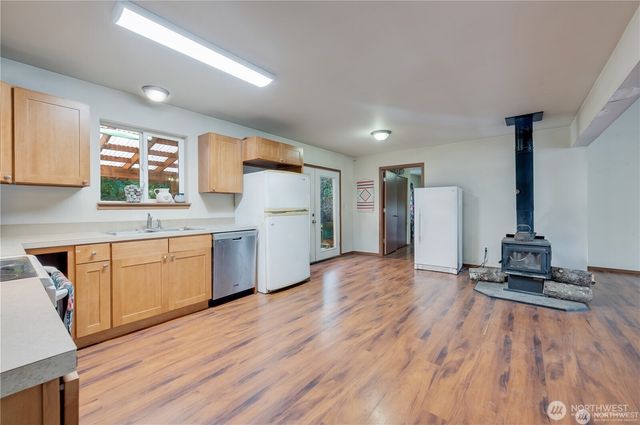 8993 SW Lake Flora Road, Port Orchard, WA 98367