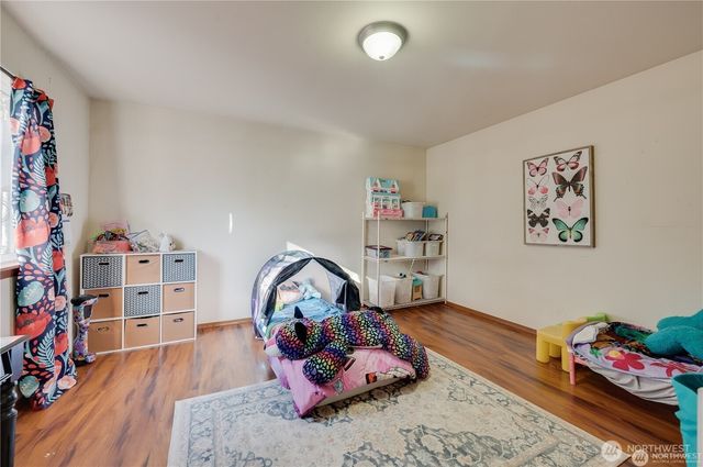 8993 SW Lake Flora Road, Port Orchard, WA 98367