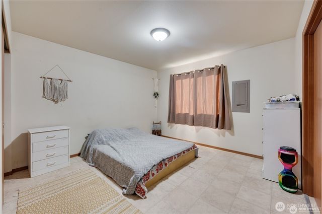 8993 SW Lake Flora Road, Port Orchard, WA 98367