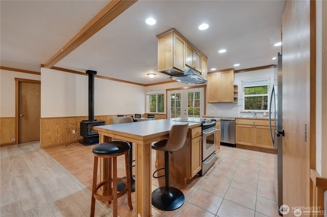 8993 SW Lake Flora Road, Port Orchard, WA 98367