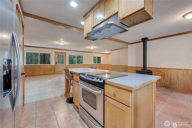8993 SW Lake Flora Road, Port Orchard, WA 98367