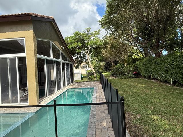 5730 Royal Club Drive, Boynton Beach, FL 33437
