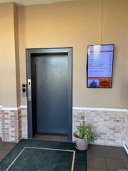 18 E Sunrise 204, Freeport, NY 11520
