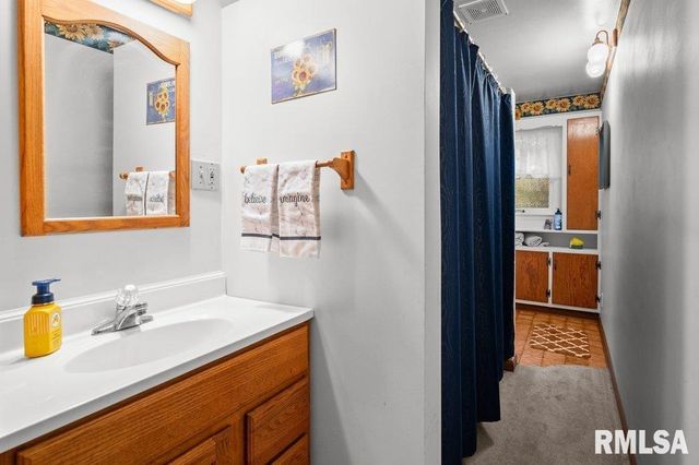 9821 ROUTE 150 Route E, Coal Valley, IL 61240